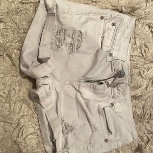 Super cute white jean shorts